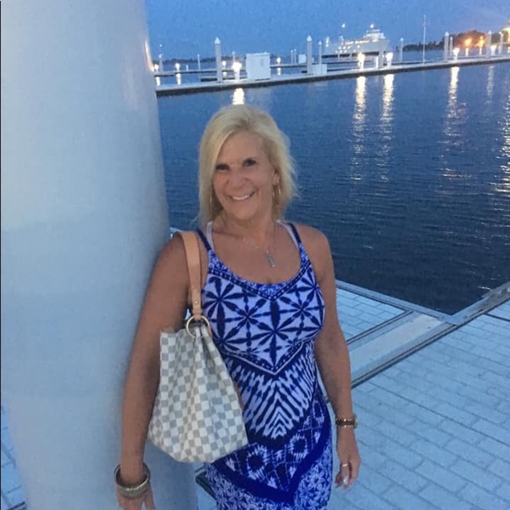 Meet your Posher, Denise